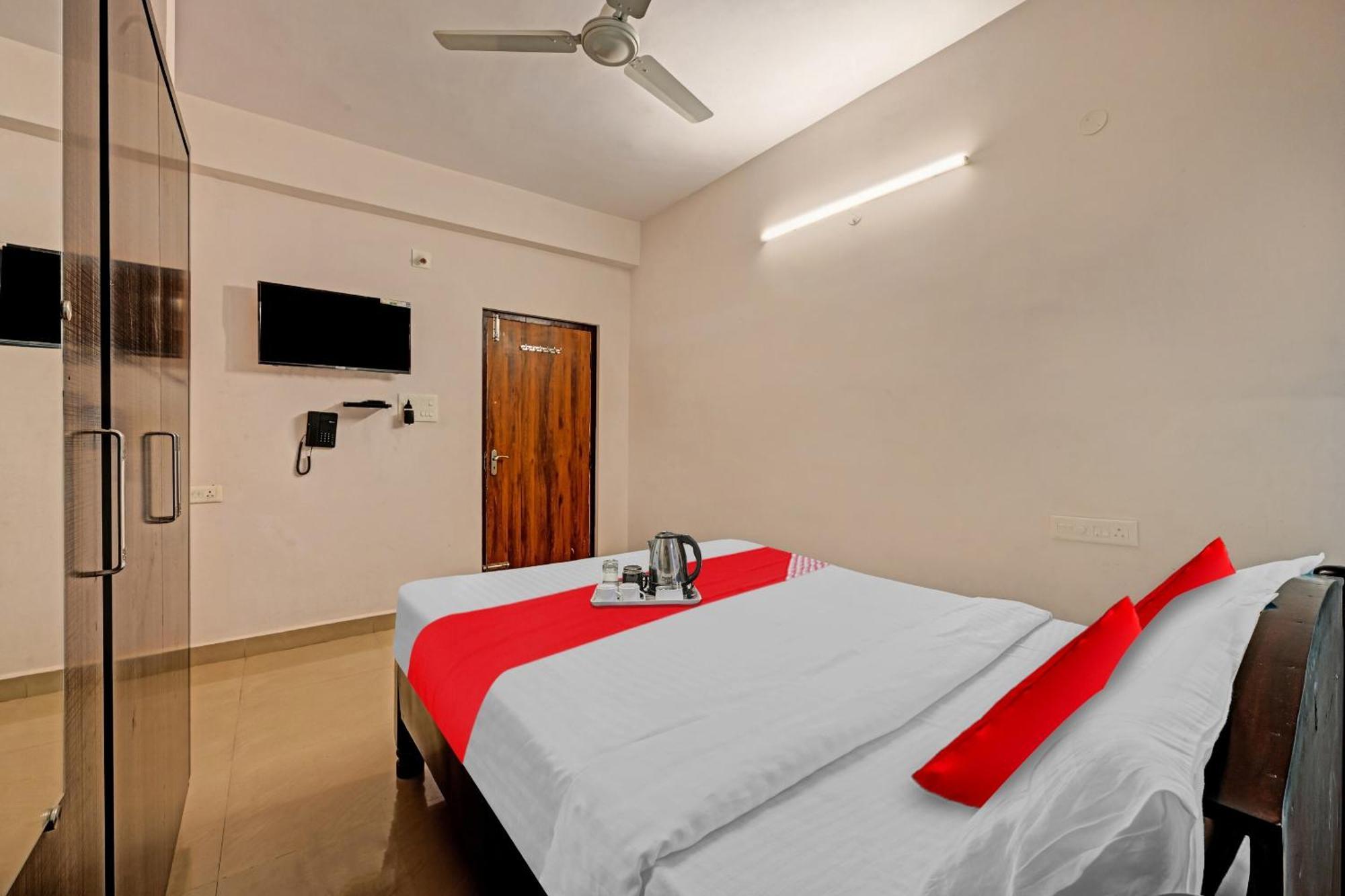 Hotel O Coastal Inn Luxury Service Apartments Kakinada Exterior photo