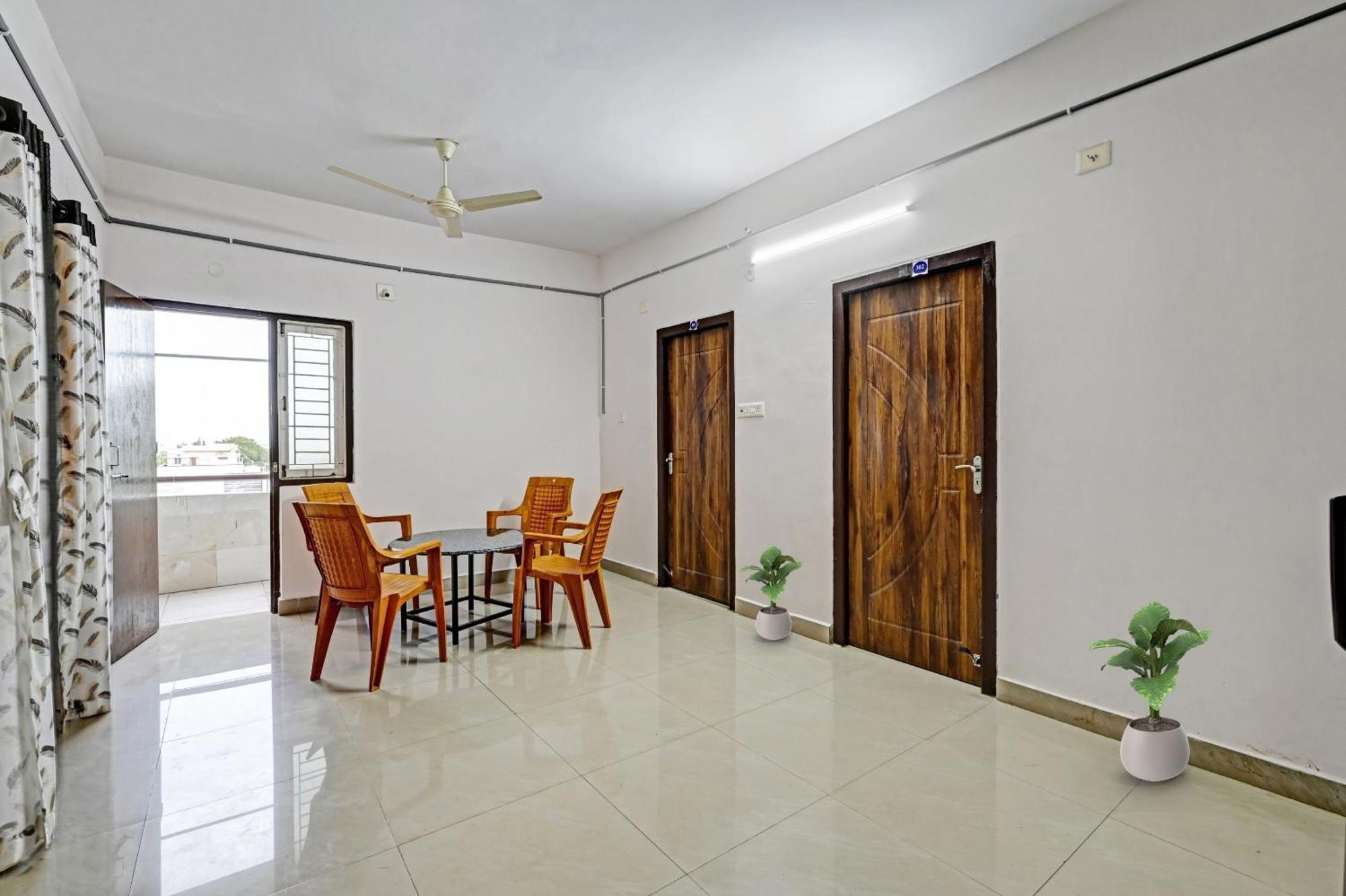Hotel O Coastal Inn Luxury Service Apartments Kakinada Exterior photo